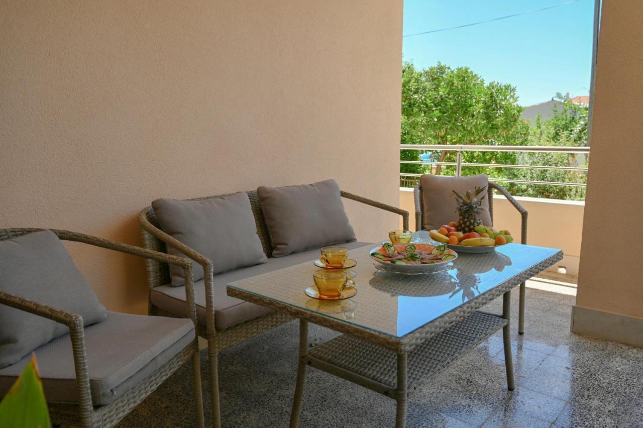 Apartment Damir Trogir Exterior photo